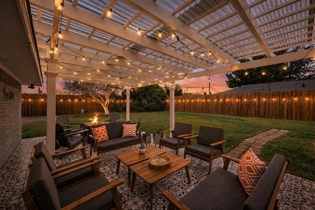 10040 Spokane Circle Dallas, TX 75229 - Photo 1 of 34