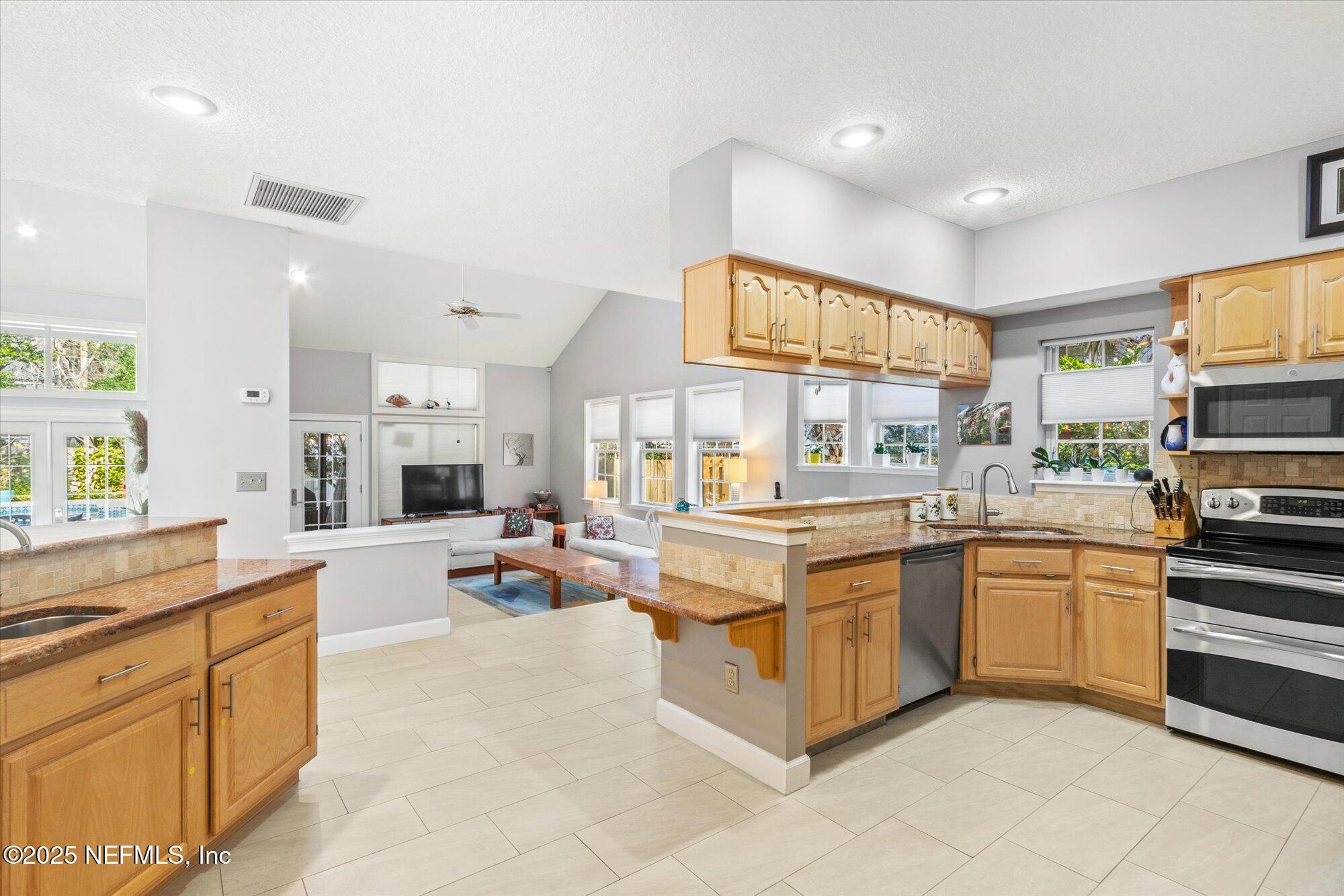 445 Snapping Turtle Drive East Atlantic Beach, FL 32233 - Photo 16 of 48 42-445 Snapping Turtle Dr W-42