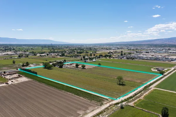 $1,240,000 | 915 21 1/2 Road, Grand Junction, CO 81505