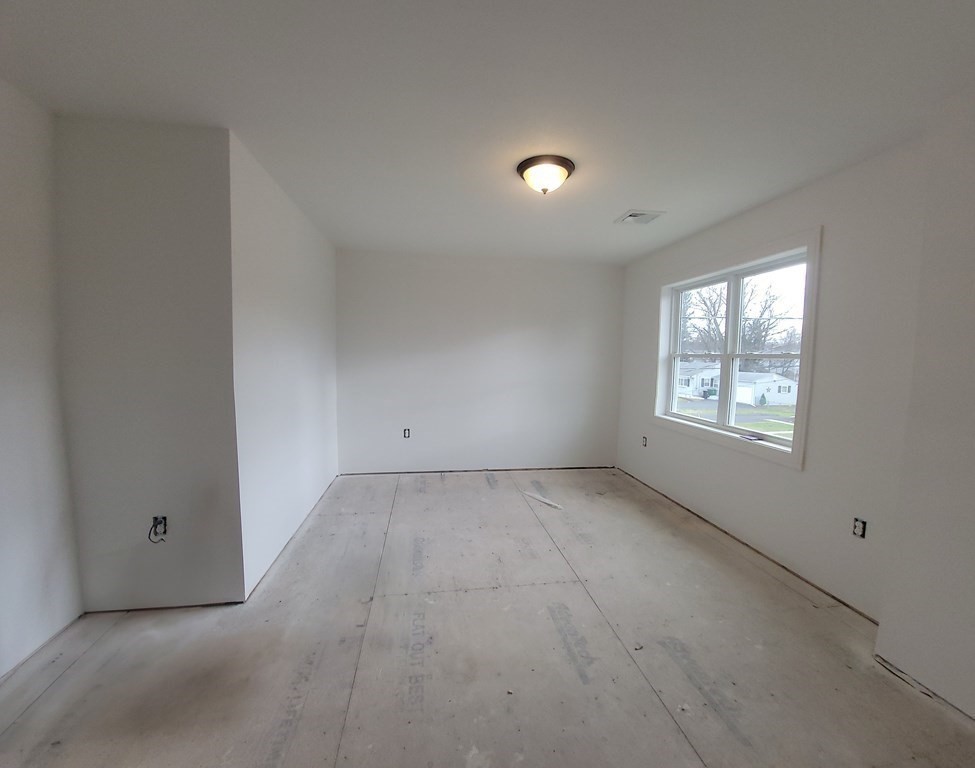 10 Harding Street Chicopee, MA 01013 - Photo 13 of 21 Gallery Image 13