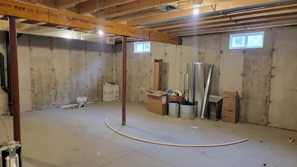 10 Harding Street Chicopee, MA 01013 - Photo 19 of 21 Gallery Image 19