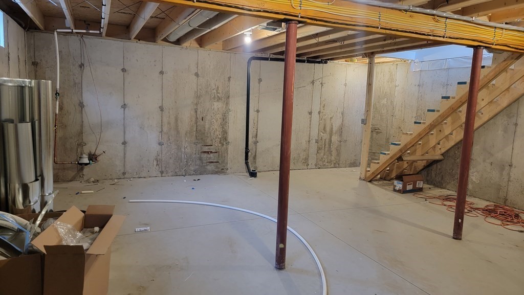 10 Harding Street Chicopee, MA 01013 - Photo 21 of 21 Gallery Image 21