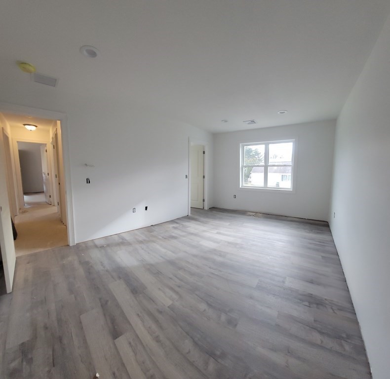 10 Harding Street Chicopee, MA 01013 - Photo 9 of 21 Gallery Image 9