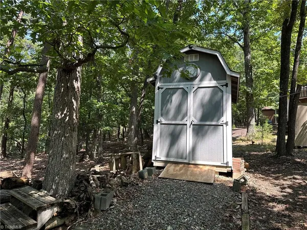 $69,000 | 600 Dogwood Circle, Traphill, NC 28685