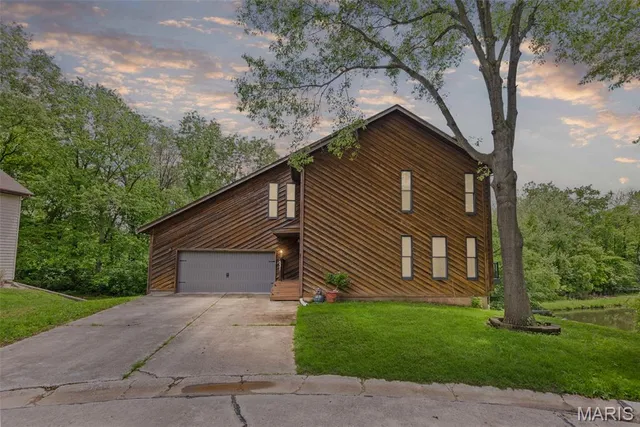 $375,000 | 531 Taake Lane, Troy, IL 62294