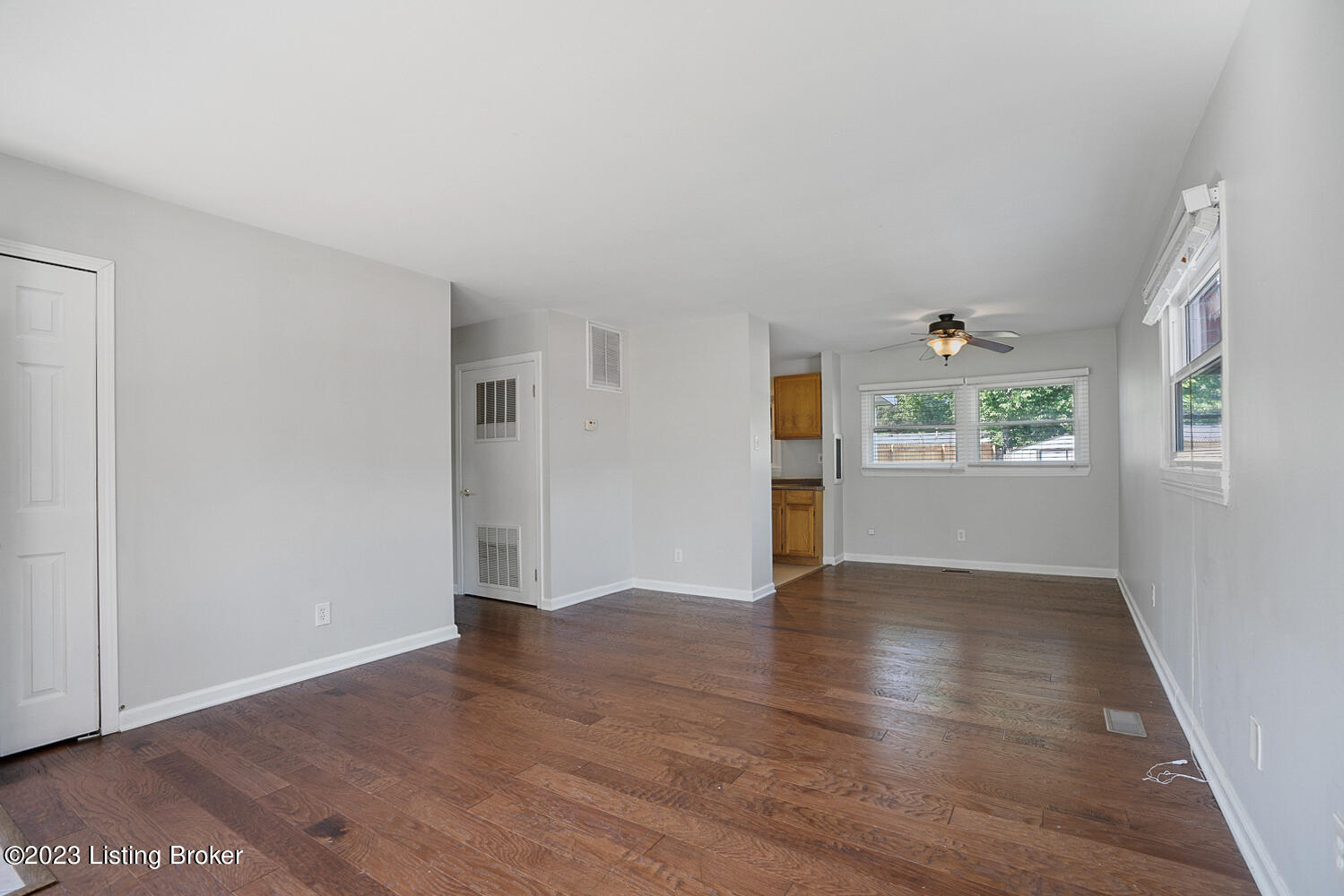 2939 Rio Rita Avenue Louisville, KY 40220 - Photo 6 of 38 006-2939-6