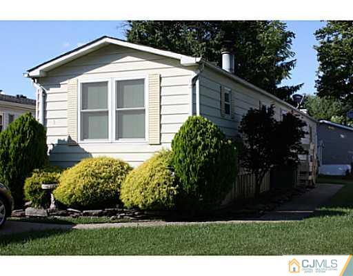 3 Poe Road, Unit 28 North Brunswick, NJ 08902 - Photo 1 of 22