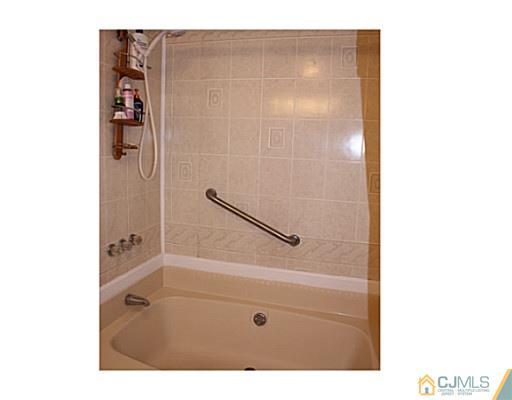 3 Poe Road, Unit 28 North Brunswick, NJ 08902 - Photo 12 of 22