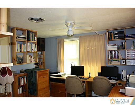 3 Poe Road, Unit 28 North Brunswick, NJ 08902 - Photo 13 of 22