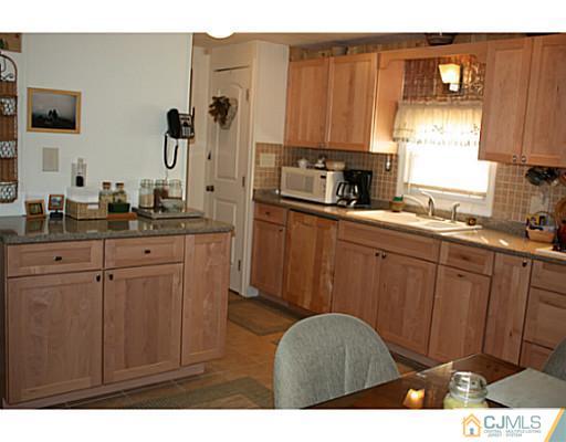 3 Poe Road, Unit 28 North Brunswick, NJ 08902 - Photo 6 of 22