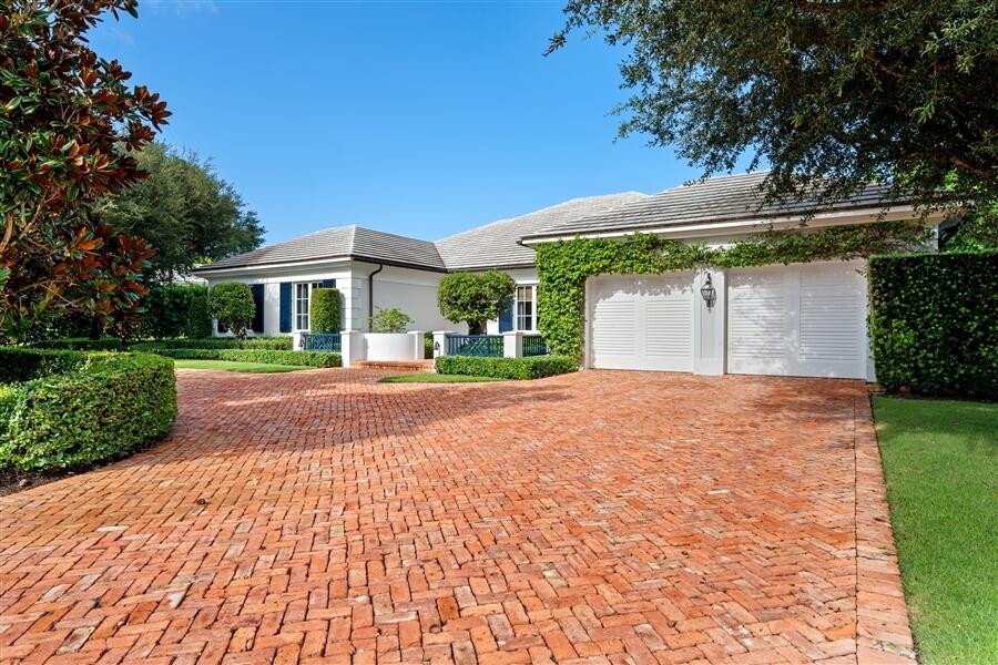 11 Country Road East Boynton Beach, FL 33436 - Photo 4 of 43 dash_FRONT_ANGLE_LEFT
