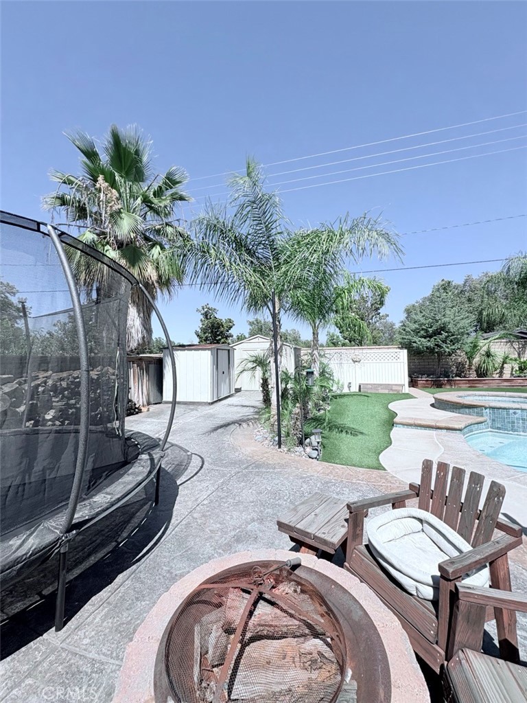 924 Aria Road Hemet, CA 92543 - Photo 8 of 40