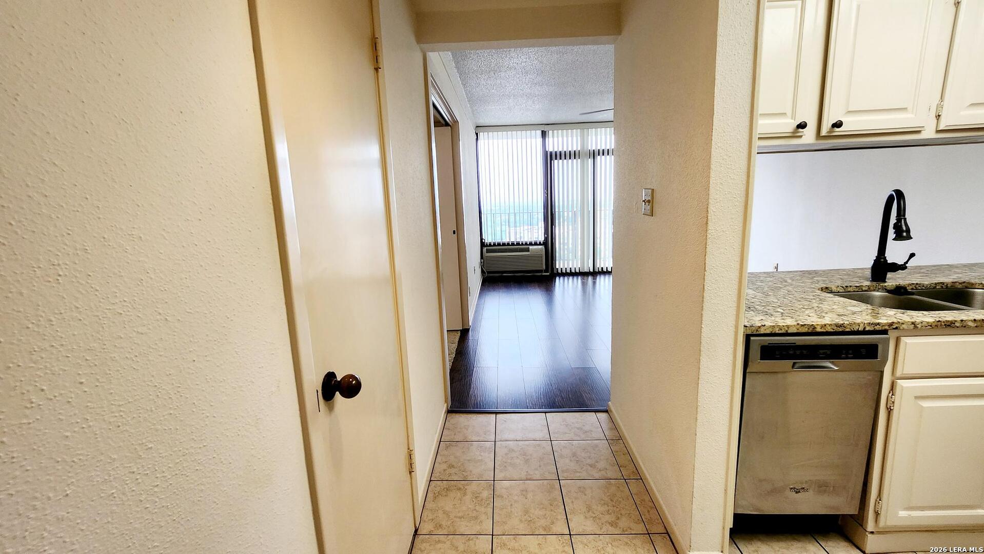 7701 Wurzbach Road, Unit 1507 San Antonio, TX 78229 - Photo 11 of 19