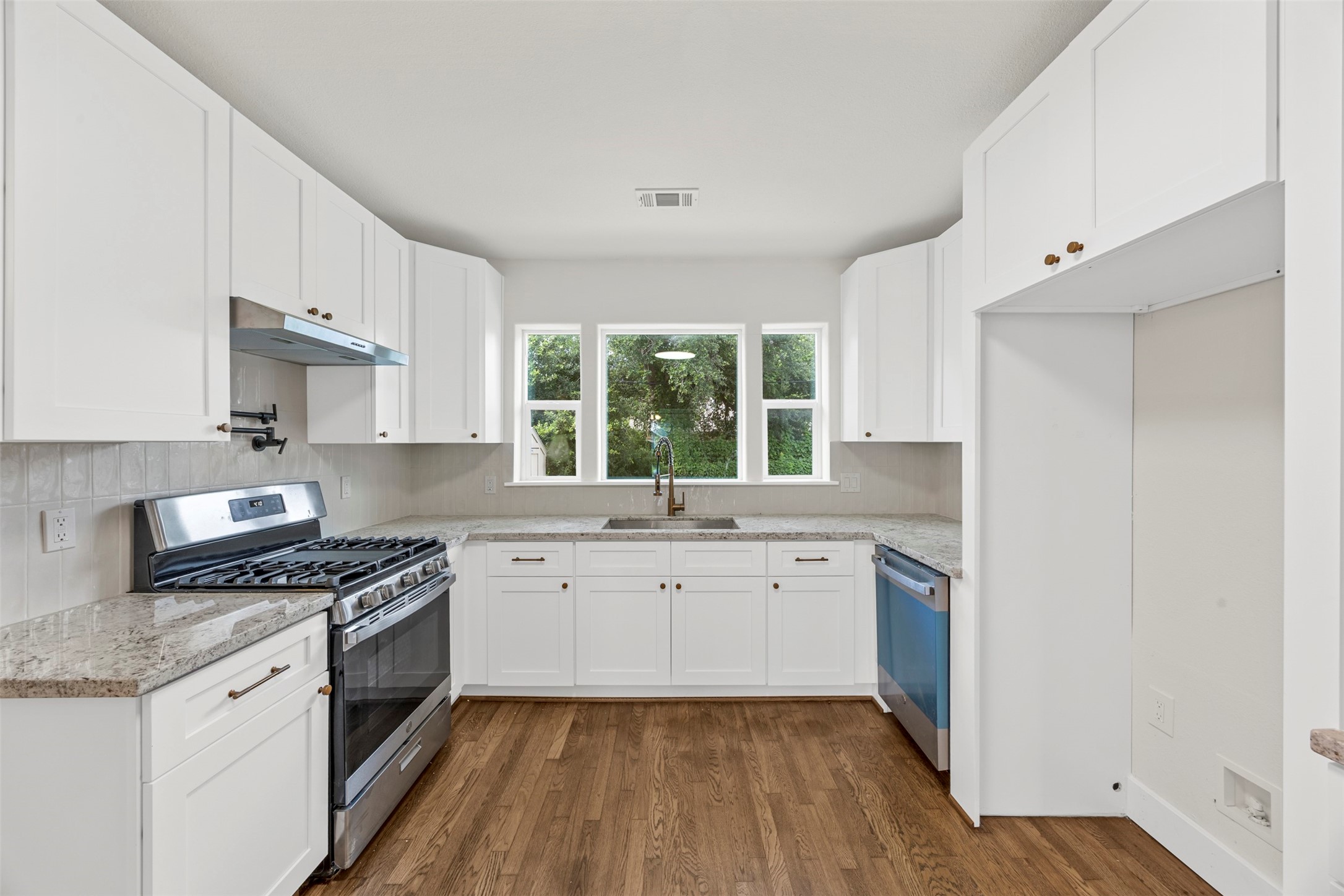 2913 Wheeler Avenue Houston, TX 77004 - Photo 5 of 26