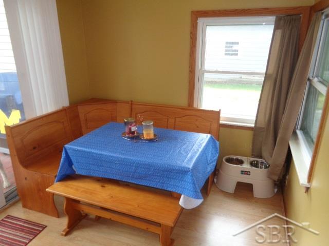 1400 North Center Road Saginaw, MI 48638 - Photo 11 of 31 Dining Area