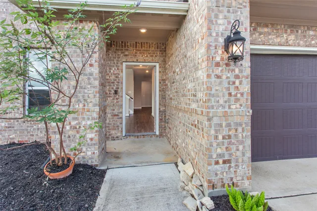 a view of a entryway door of the house
