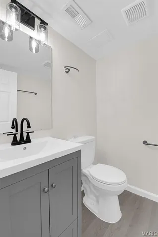 $239,000 | 308 Della Drive, St. Peters, MO 63376