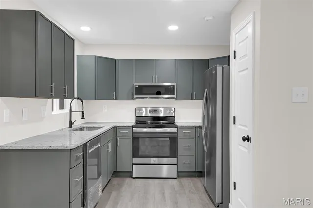 $239,000 | 308 Della Drive, St. Peters, MO 63376