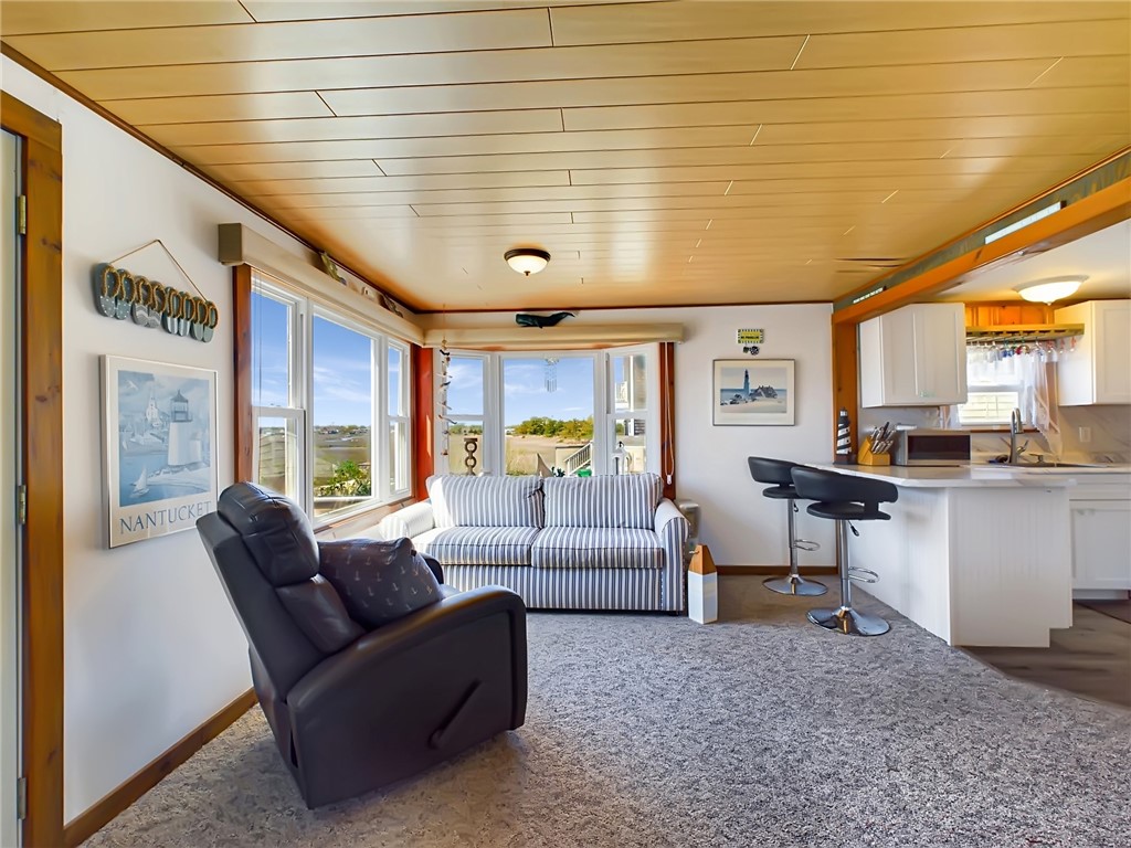 30 Champlin Avenue Narragansett, RI 02879 - Photo 13 of 38