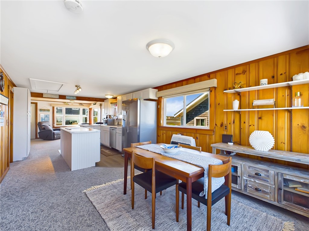 30 Champlin Avenue Narragansett, RI 02879 - Photo 21 of 38