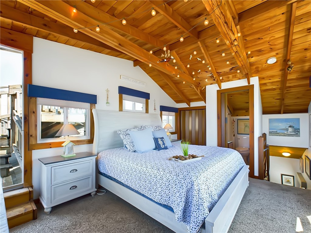 30 Champlin Avenue Narragansett, RI 02879 - Photo 23 of 38 primary bedroom