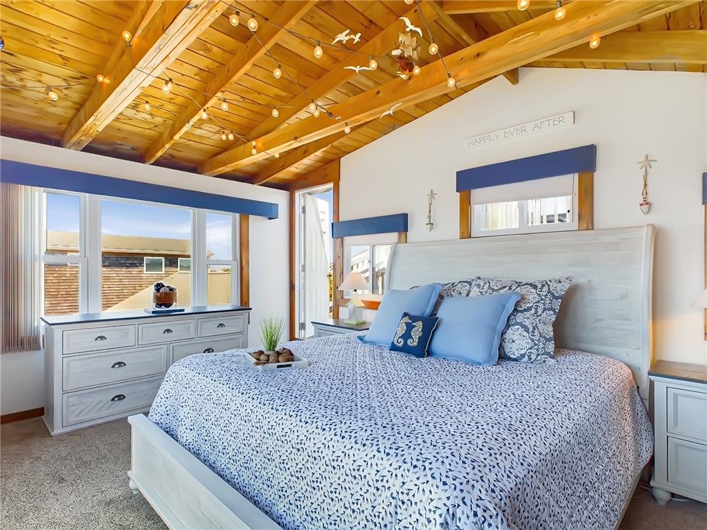 30 Champlin Avenue Narragansett, RI 02879 - Photo 24 of 38 Primary bedroom