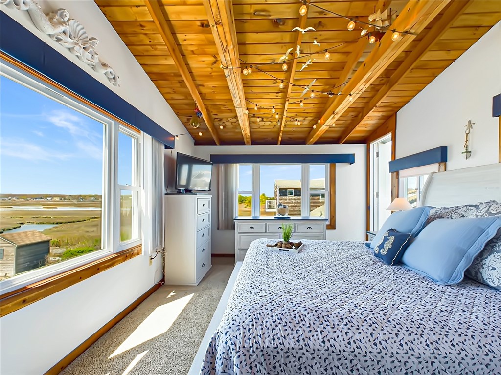 30 Champlin Avenue Narragansett, RI 02879 - Photo 25 of 38 Primary bedroom