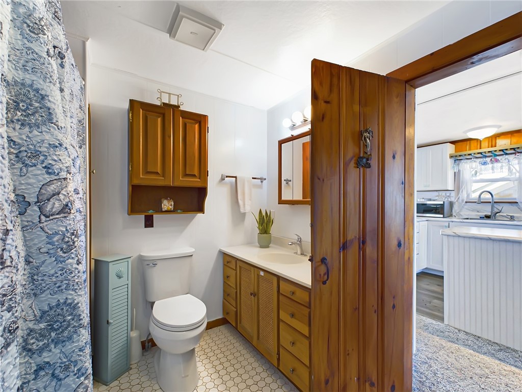 30 Champlin Avenue Narragansett, RI 02879 - Photo 31 of 38