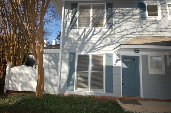 $1,695 | 1450 Barton Pl Drive, Raleigh, NC 27608