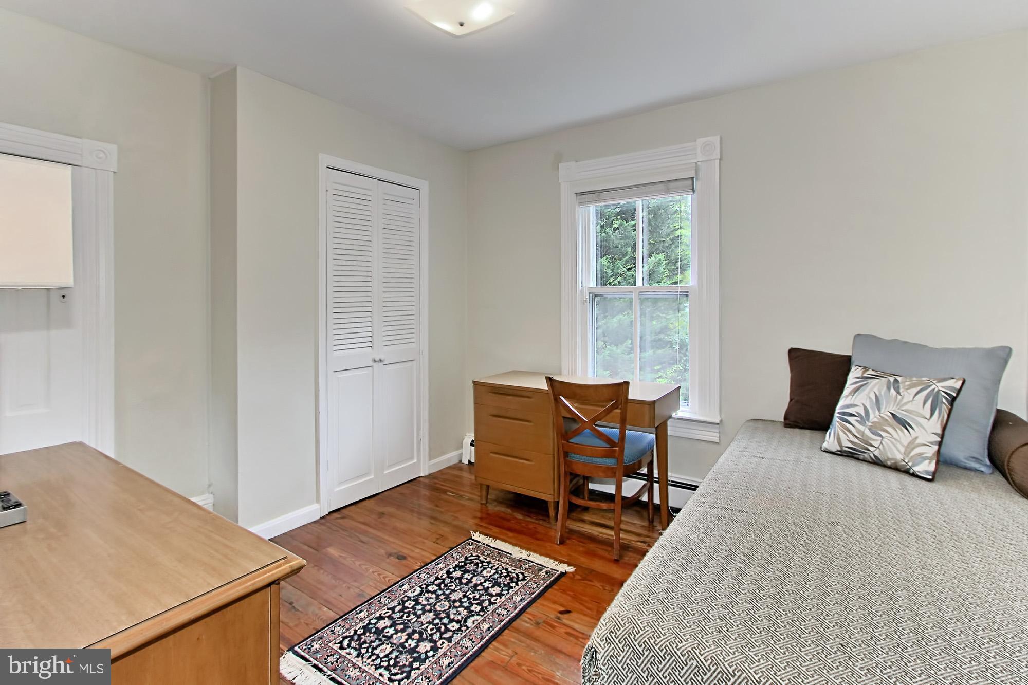 6800 Newman Road Clifton, VA 20124 - Photo 21 of 30 Second upper level Bedroom
