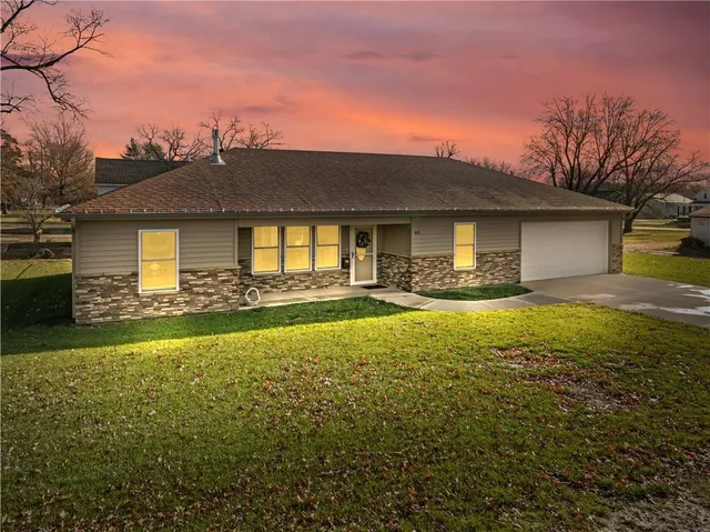 $260,000 | 401 North Ritchie Street, Hamilton, MO 64644