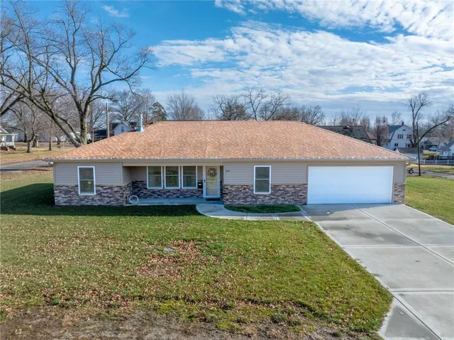 $260,000 | 401 North Ritchie Street, Hamilton, MO 64644