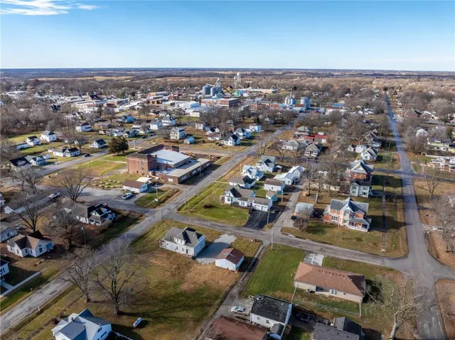 $260,000 | 401 North Ritchie Street, Hamilton, MO 64644