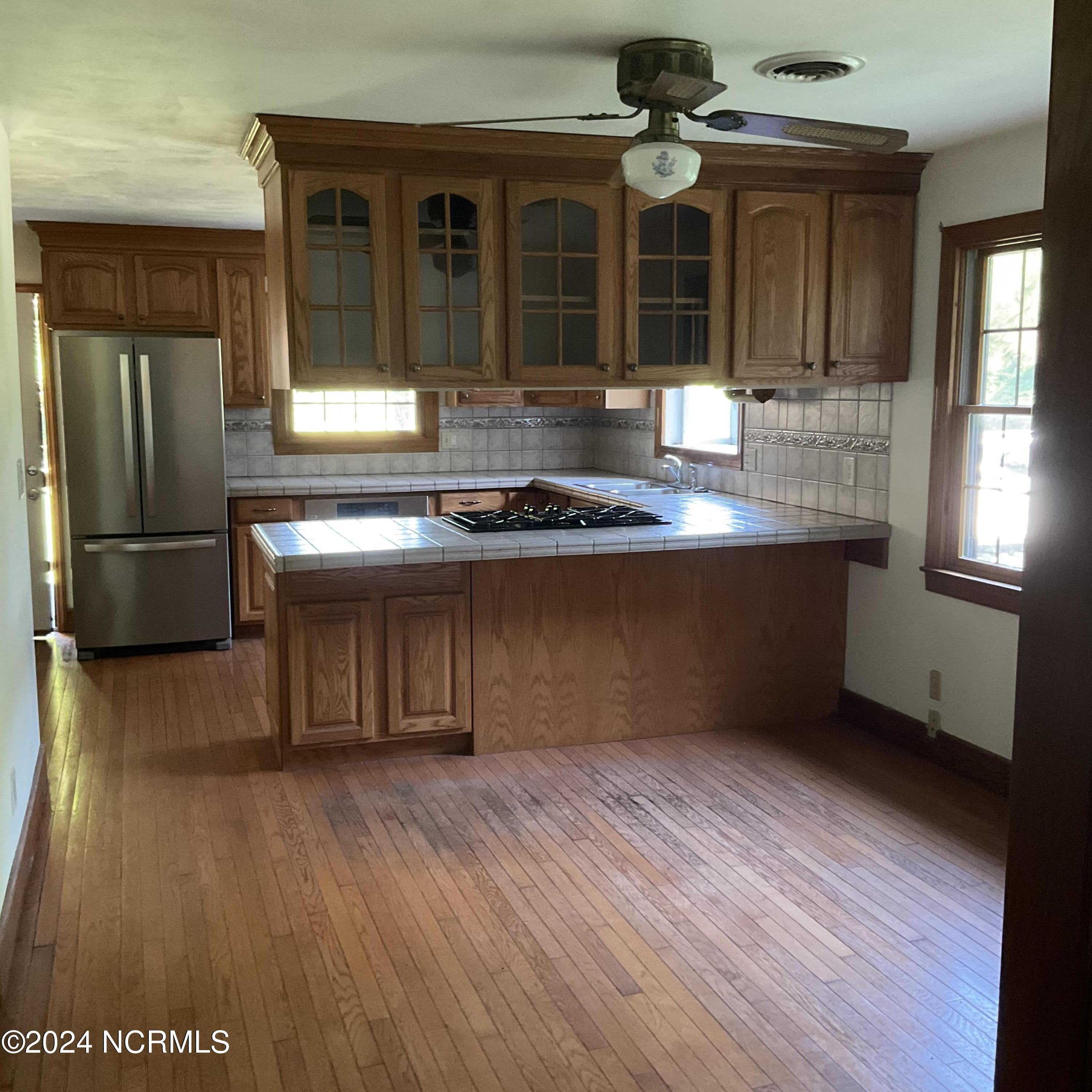 469 Aydlett Road Aydlett, NC 27916 - Photo 10 of 27 IMG_0450