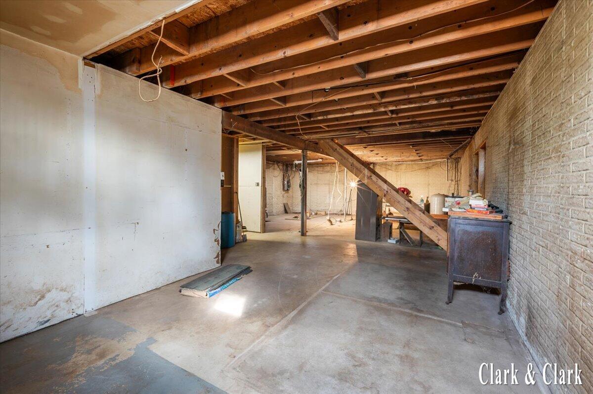 11496 Southwest Greenville Road Greenville, MI 48838 - Photo 18 of 31 64-INTERIOR 13A