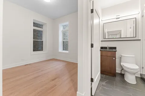 $5,300 | 1954 North Sheffield Avenue, Unit 1, Chicago, IL 60614