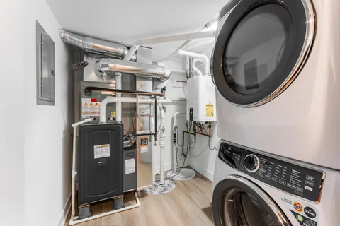 $5,300 | 1954 North Sheffield Avenue, Unit 1, Chicago, IL 60614