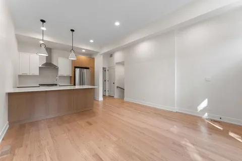 $5,300 | 1954 North Sheffield Avenue, Unit 1, Chicago, IL 60614