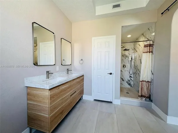 $3,050 | 16603 Southwest 79th Terrace, Miami, FL 33193