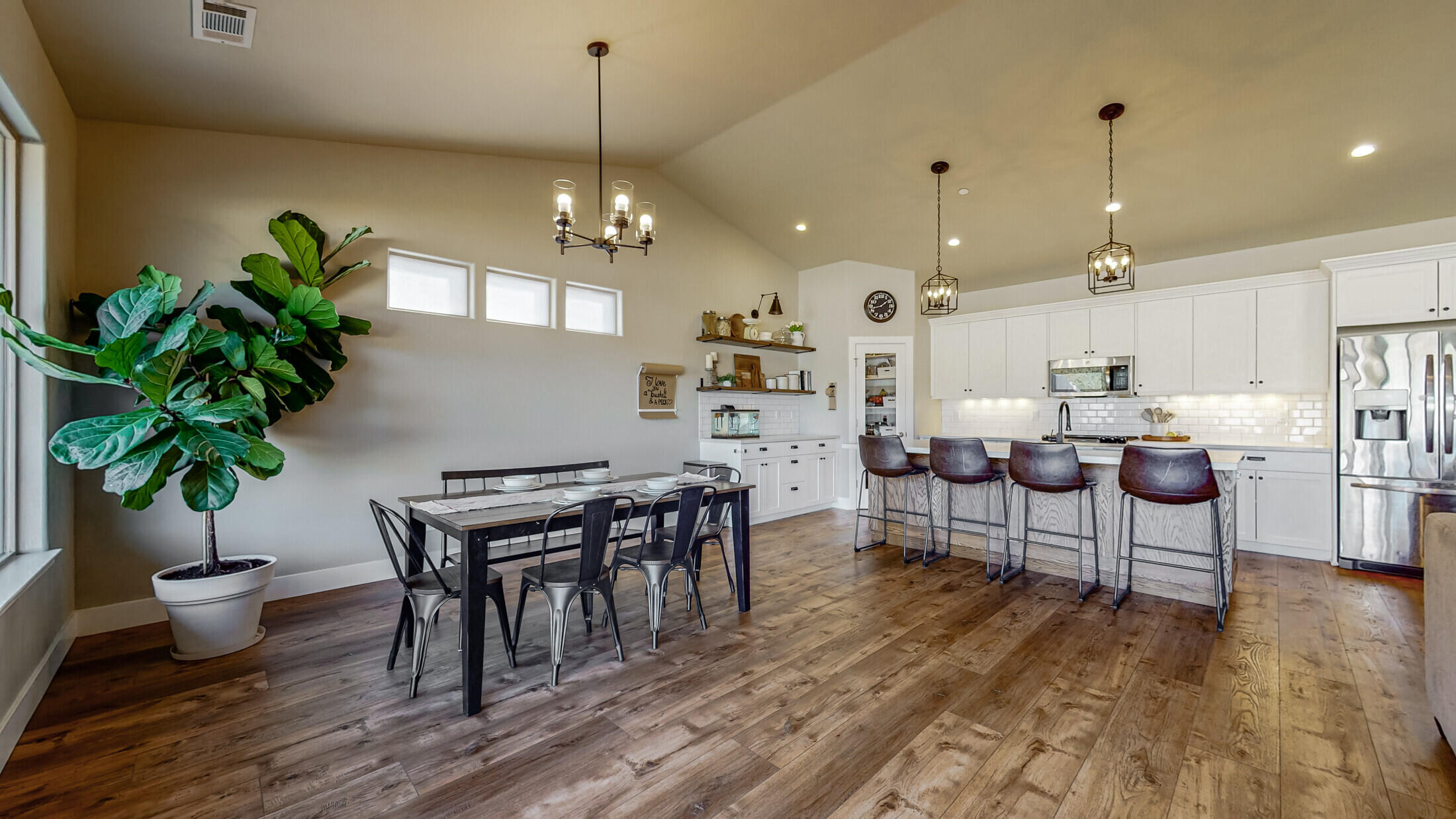 130 Ridge View Court Fortuna, CA 95540 - Photo 11 of 46 12_130_Ridge_View_Court_Fortuna111_mls