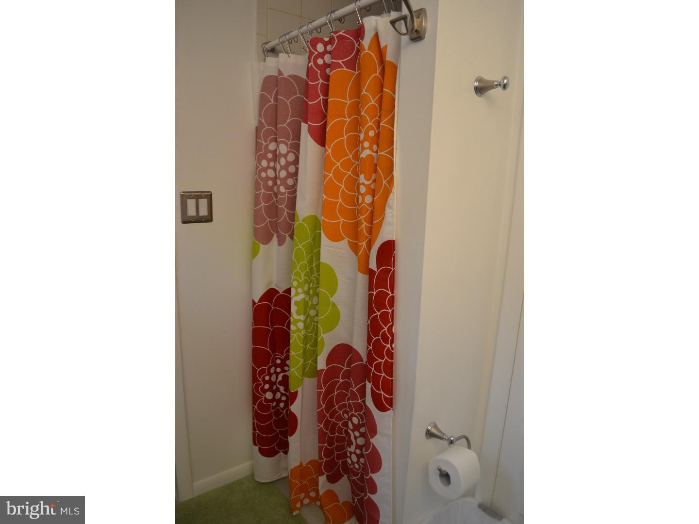 3815 Millbrook Road Philadelphia, PA 19154 - Photo 11 of 25 Master Bathroom