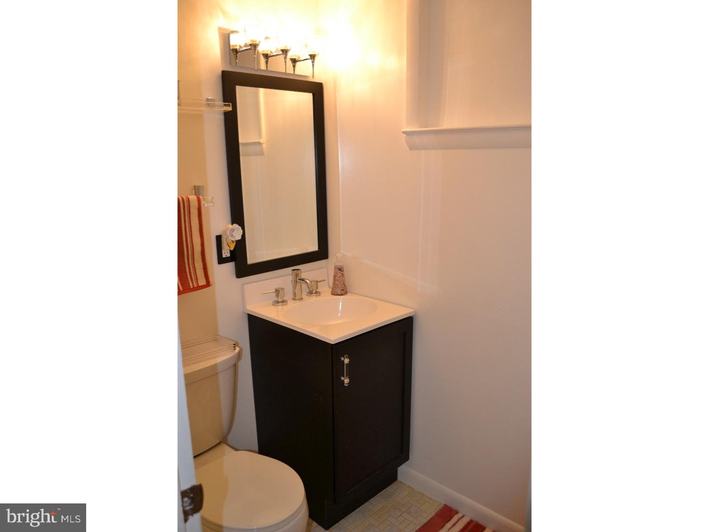 3815 Millbrook Road Philadelphia, PA 19154 - Photo 15 of 25 Half Bath