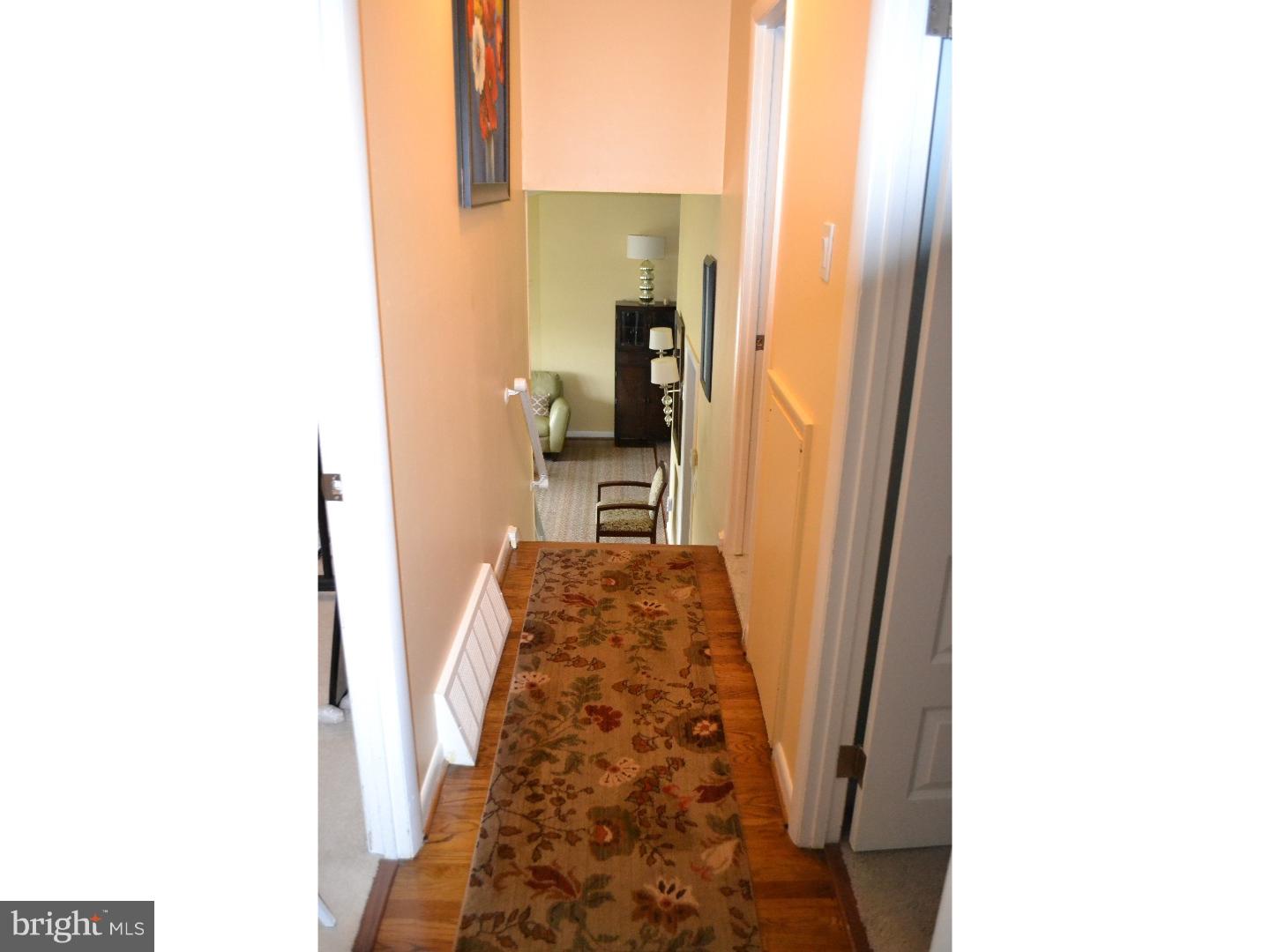 3815 Millbrook Road Philadelphia, PA 19154 - Photo 8 of 25 Hallway