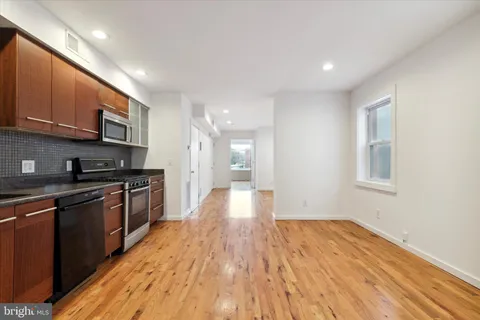 $1,695 | 1432 Cadwallader Street, Unit 2, Philadelphia, PA 19122