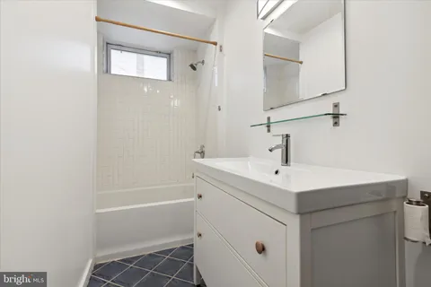 $1,695 | 1432 Cadwallader Street, Unit 2, Philadelphia, PA 19122