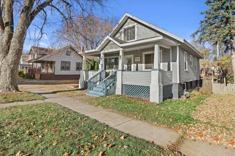 $215,000 | 219 East Howard Street, Portage, WI 53901