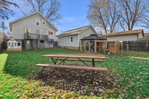 $215,000 | 219 East Howard Street, Portage, WI 53901