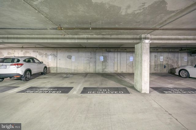 $380,000 | 4551 Strutfield Lane, Unit 4229, Alexandria, VA 22311