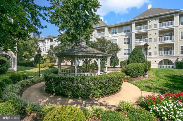 $380,000 | 4551 Strutfield Lane, Unit 4229, Alexandria, VA 22311