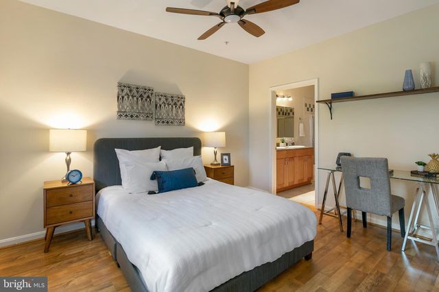 $380,000 | 4551 Strutfield Lane, Unit 4229, Alexandria, VA 22311